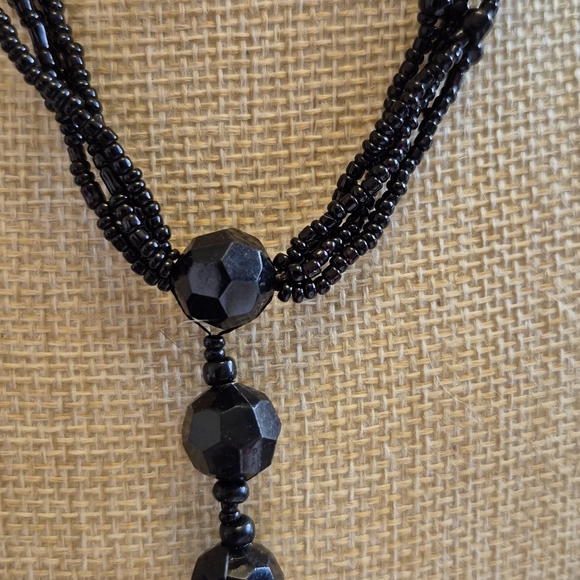 Elegant Black Beaded Necklace - Picture 2 of 3